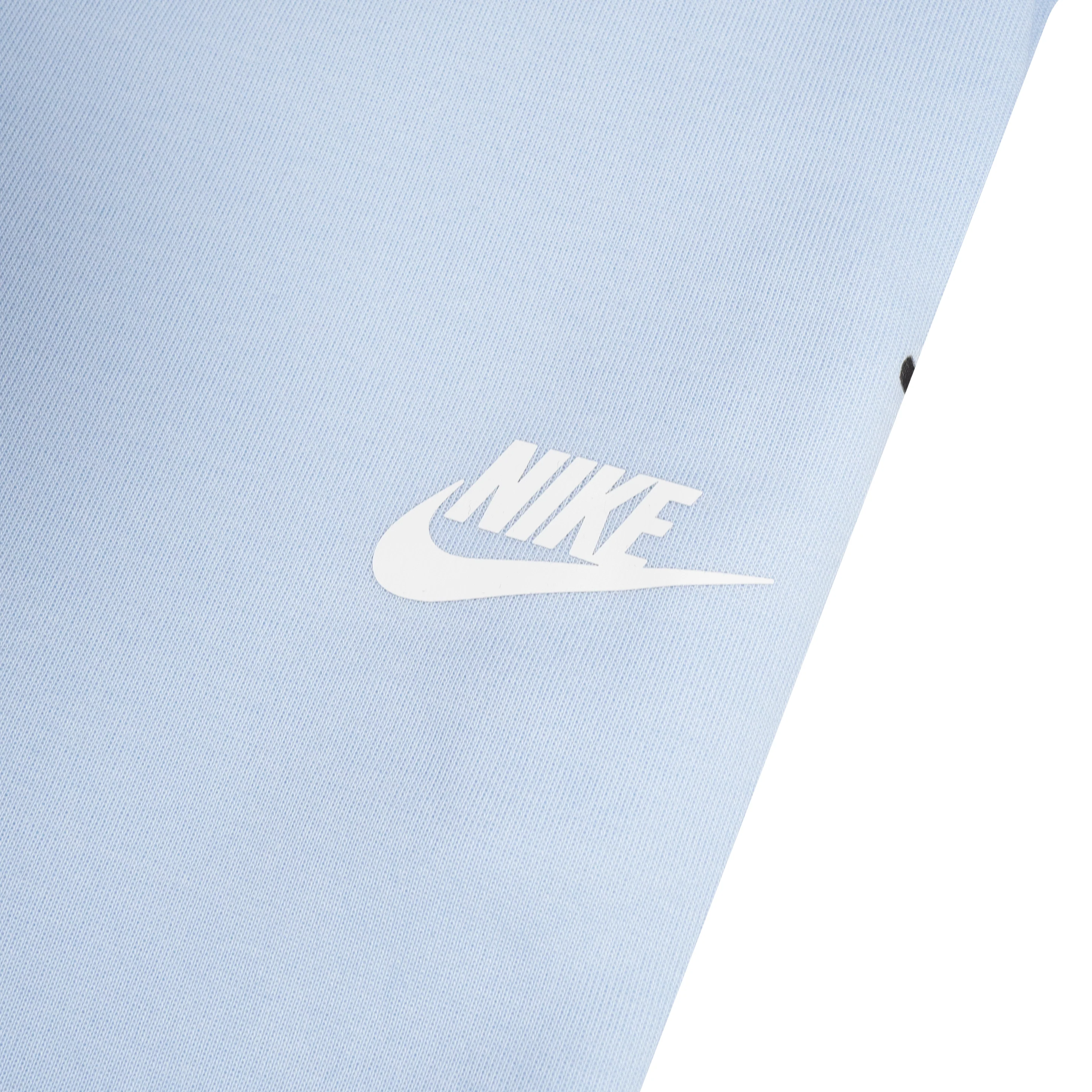 Nike Men's Tech Shorts - Image 3